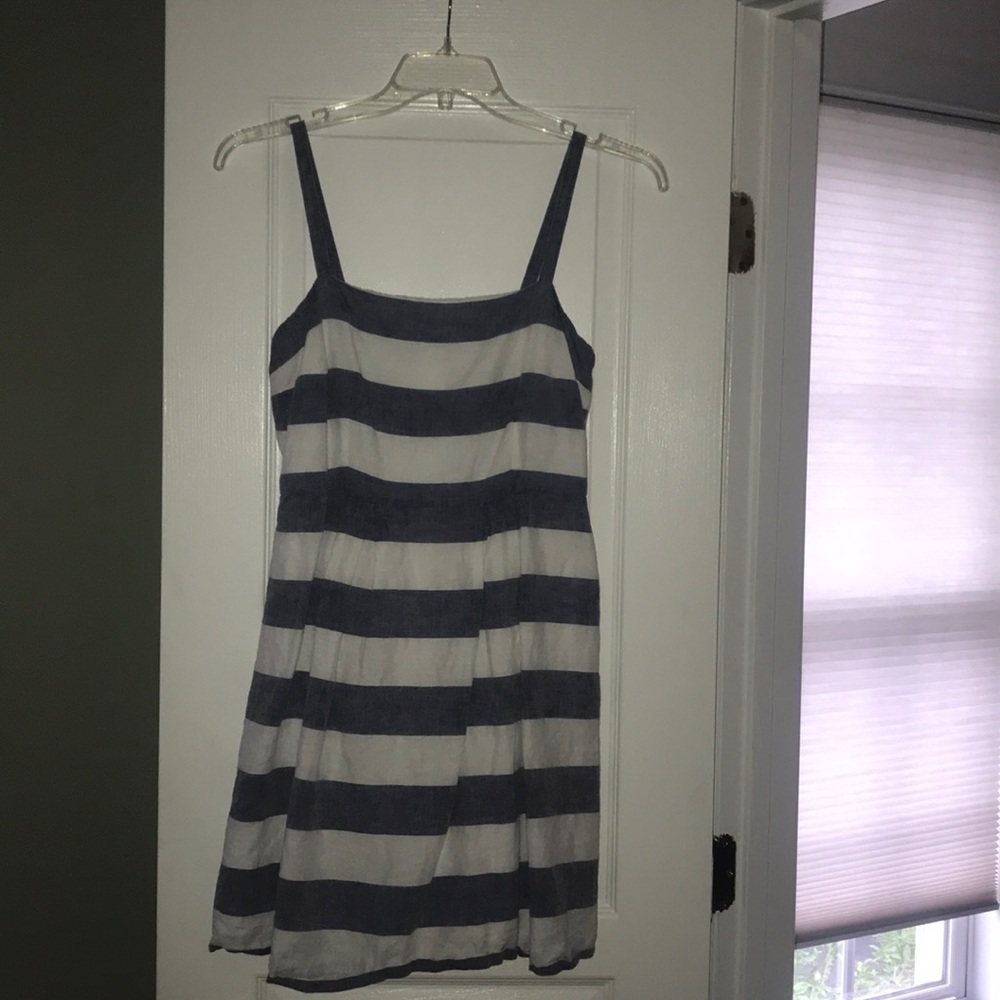 GENTLY USED ANN TAYLOR LOFT DRESS